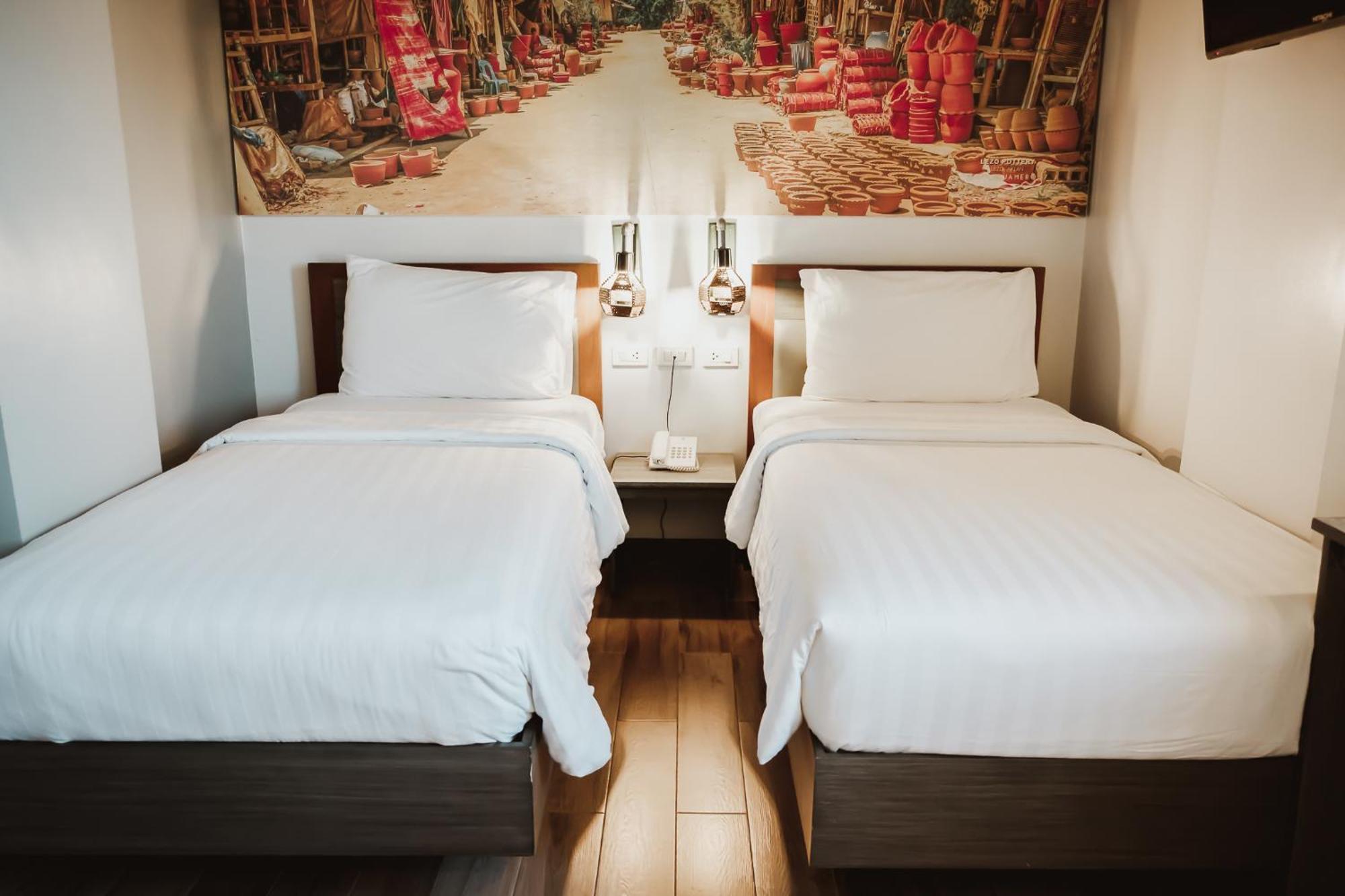 จีคิว พลาซา Hotel กาลิโบ ภายนอก รูปภาพ