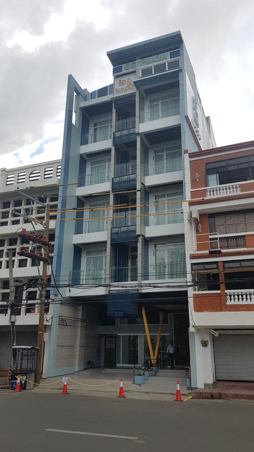 จีคิว พลาซา Hotel กาลิโบ ภายนอก รูปภาพ