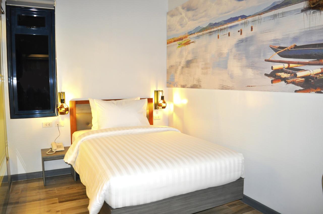 จีคิว พลาซา Hotel กาลิโบ ภายนอก รูปภาพ