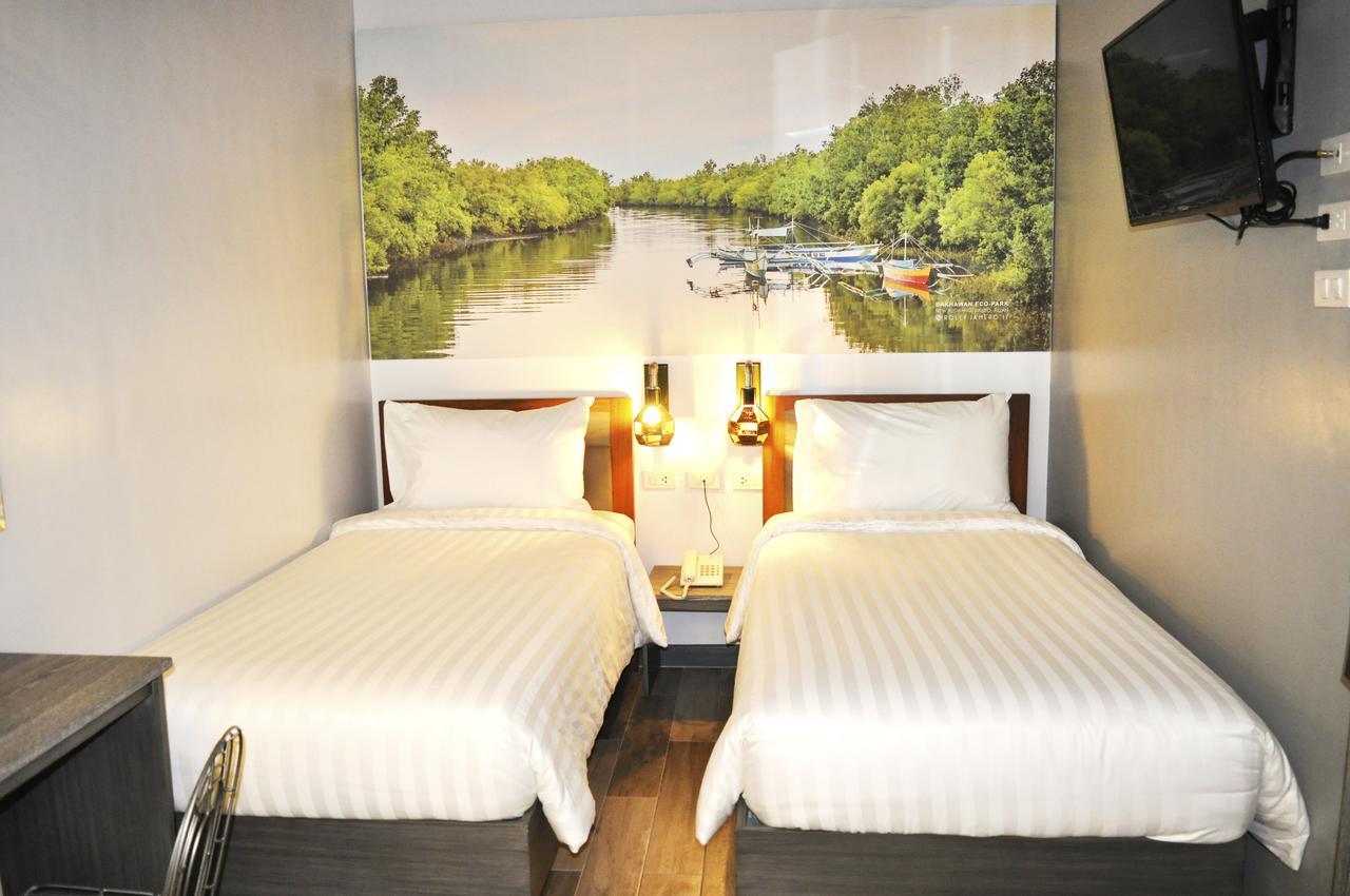 จีคิว พลาซา Hotel กาลิโบ ภายนอก รูปภาพ
